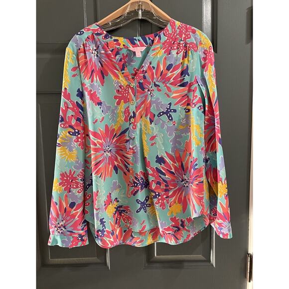 Lilly Pulitzer Trippin and Sippin Elsa Silk Popover Blouse Size M Pink Flowers - Picture 1 of 9